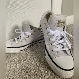 Grey converse with white dots